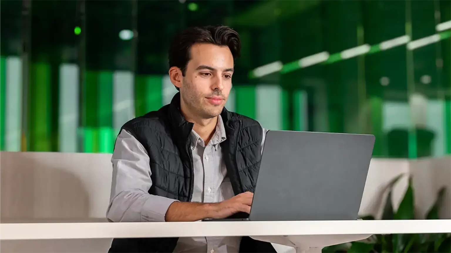 PEOPLE-Man-Laptop-1.webp